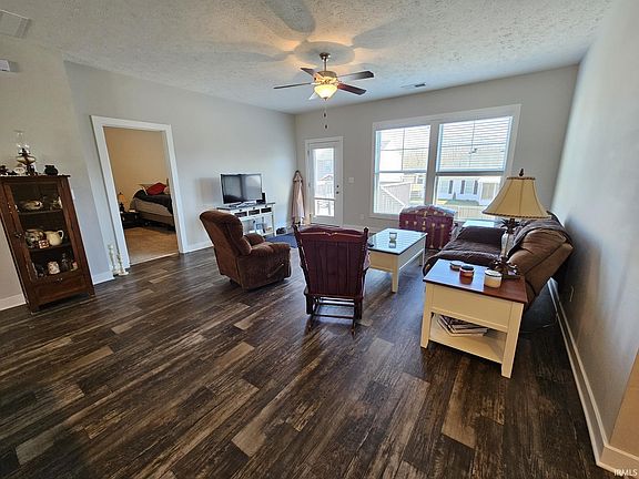 5th image of 4960 Live Oak Ct