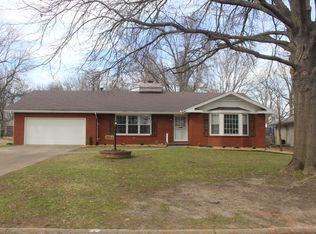 1903 E Mimosa St, Springfield, MO 65804