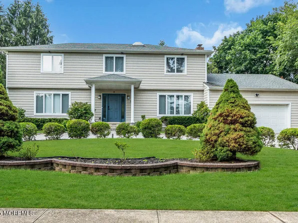 16 Redfern Road, Eatontown, NJ 07724