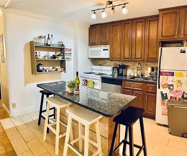 1420 N St NW — Photo 2