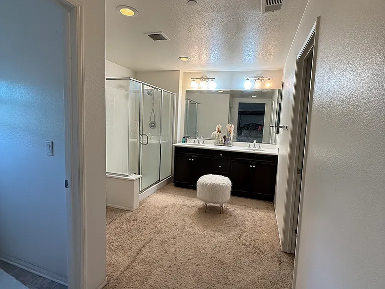 4613 Creek Cir — Photo 15