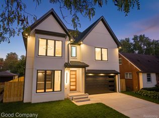 2916 Clawson Ave, Royal Oak, MI 48073