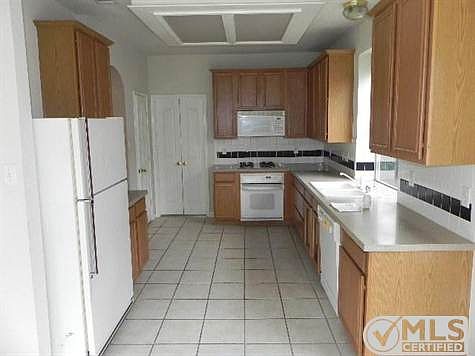 4th image of 5021 Grampian Way