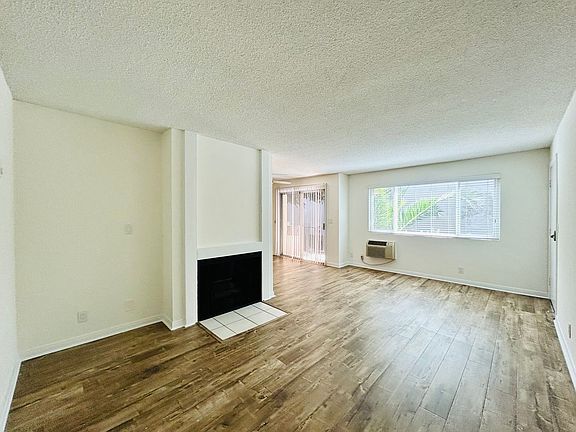 5th image of 3715 Jasmine Ave APT 2