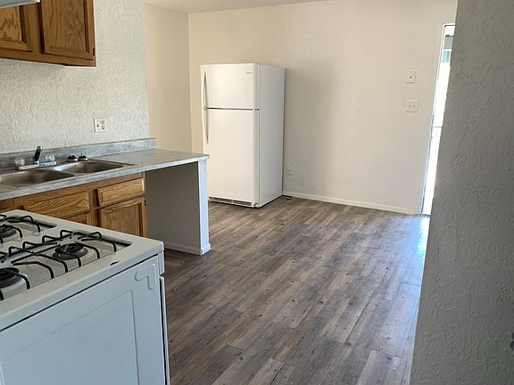 4th image of 9656 4th St NW #B