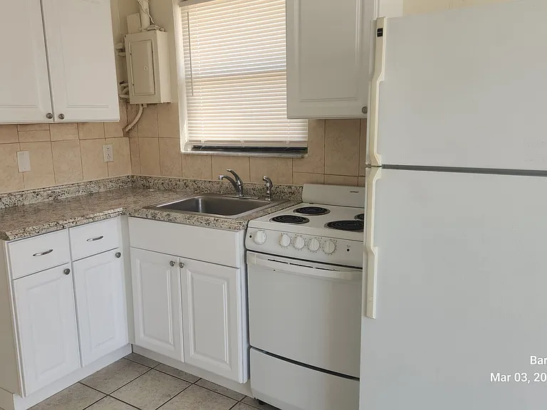 407 Auburn Dr — Photo 4