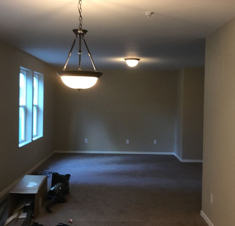 1st image of 6730 NE Elm St