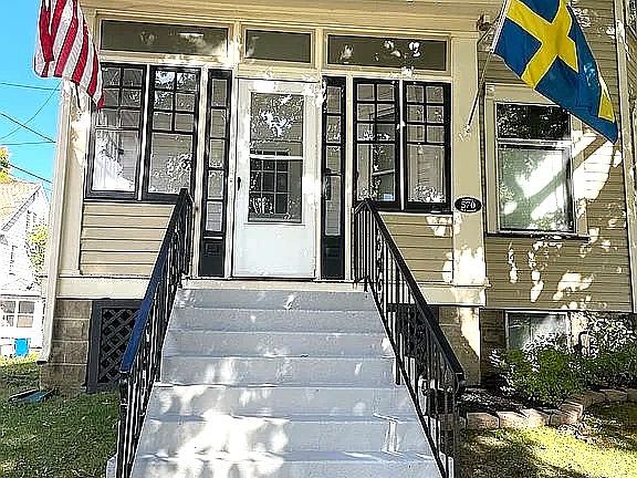 2nd image of 570 Park Ave