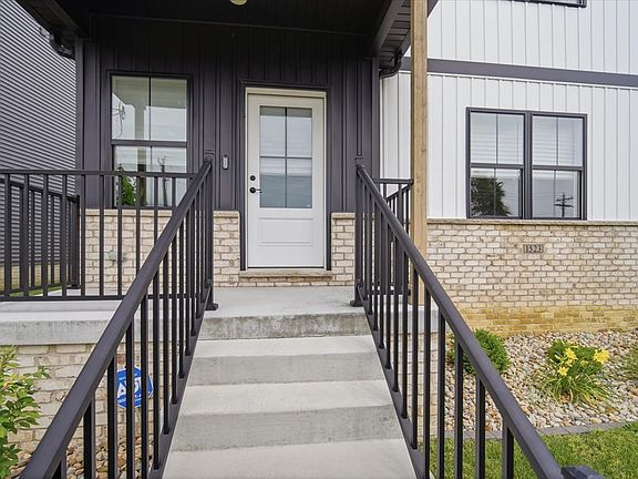 2nd image of 1523 Belclare Rd