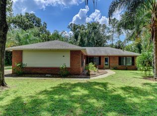 910 Mercers Fernery Rd, Deland, FL 32720