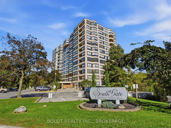 3 Towering Heights Blvd #505, Saint Catharines, ON L2T 4A4
