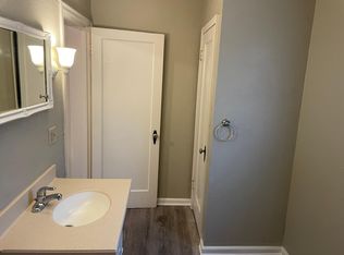 1001 N 10th St, Leavenworth, KS 66048