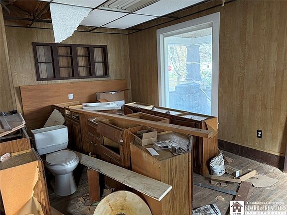2nd image of 1313 Reed St