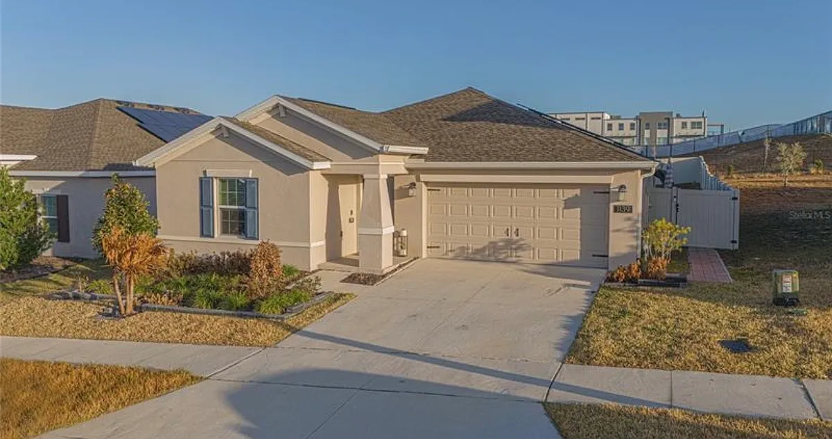 Photo 2 of 19 - 1139 Pomelo St - Davenport, FL Building Photo - 1139 Pomelo St