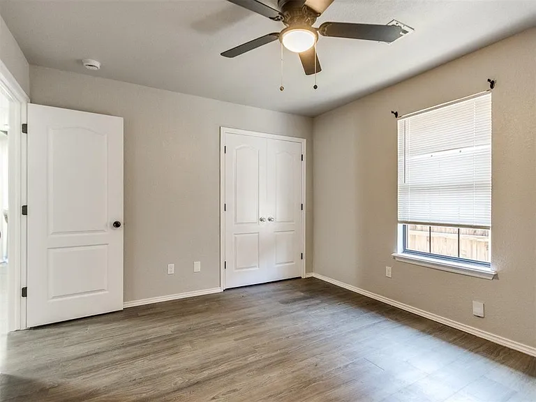 13300 S Robinson Ave — Photo 16