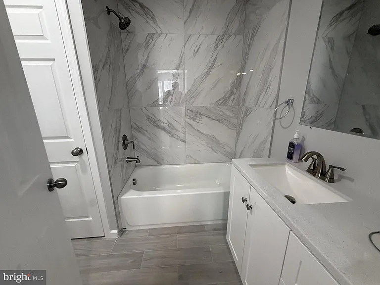 383 Johnson Ave — Photo 13