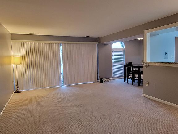 2nd image of 28 Canterbury Sq APT 302