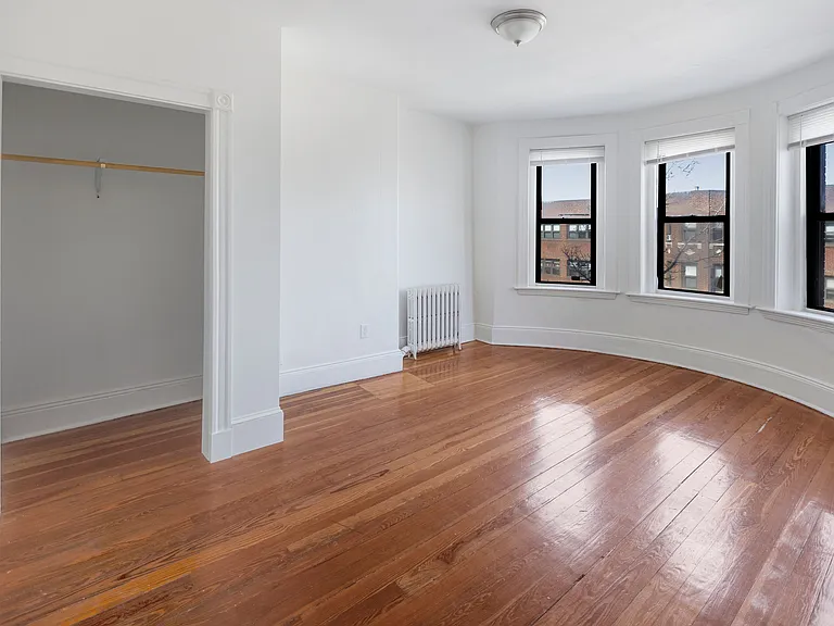866 Huntington Ave #3 — Photo 2