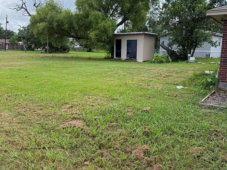151 Country Oaks St — Photo 17