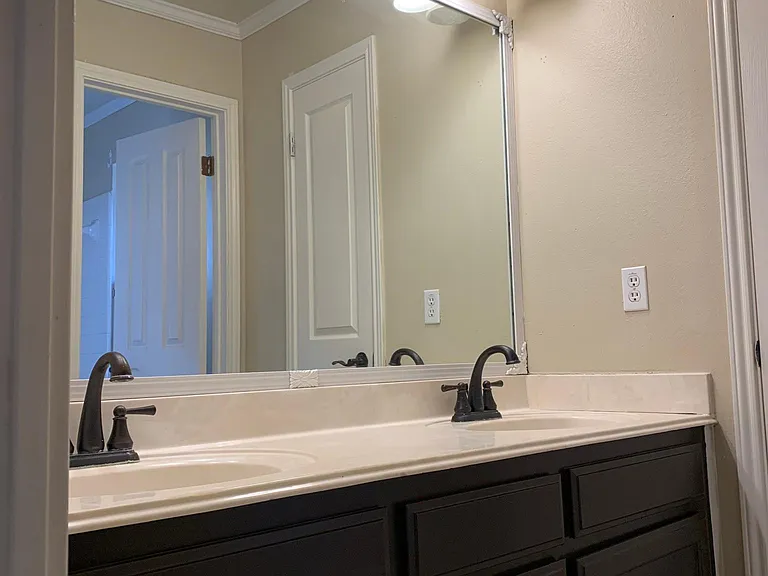 1721 Woods Blvd — Photo 9