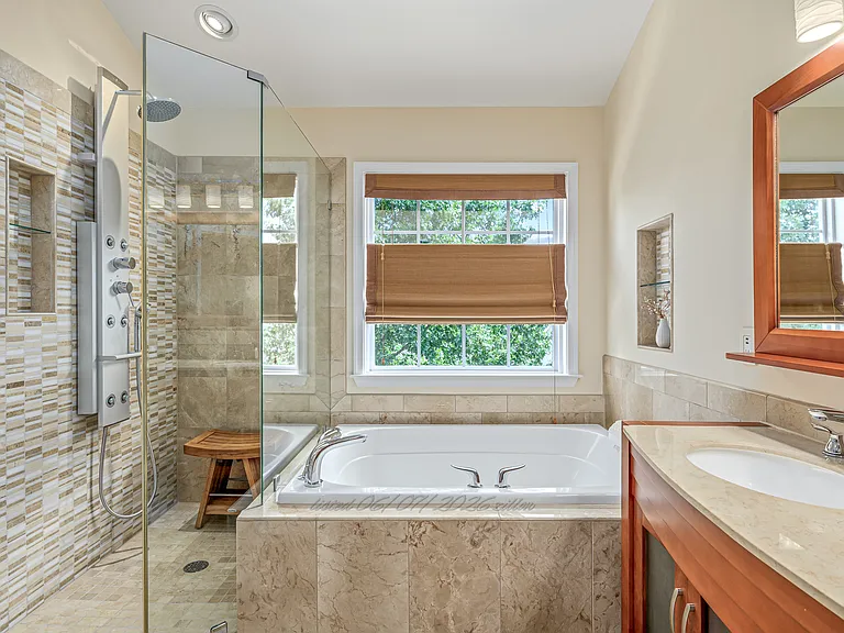 46180 Aisquith Ter — Photo 3