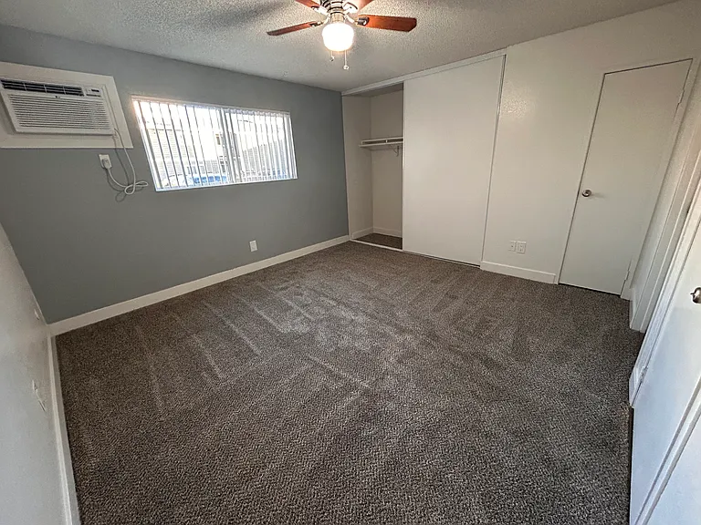 WIllowbrook Apartments — Photo 10