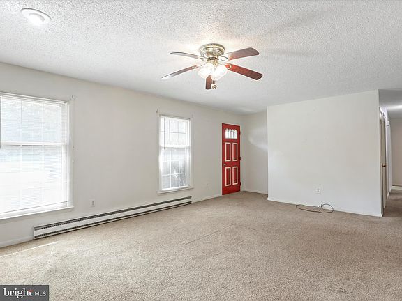 4th image of 523 Richard St