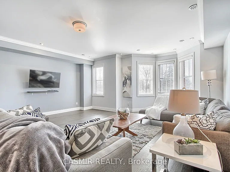 9873 Keele St — Photo 6