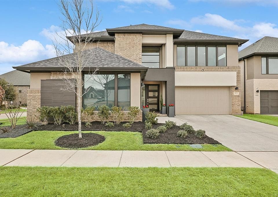 1st image of 3913 Lambrusco Ln