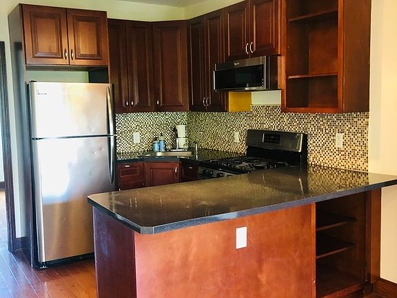 2nd image of 222 11th St #3A
