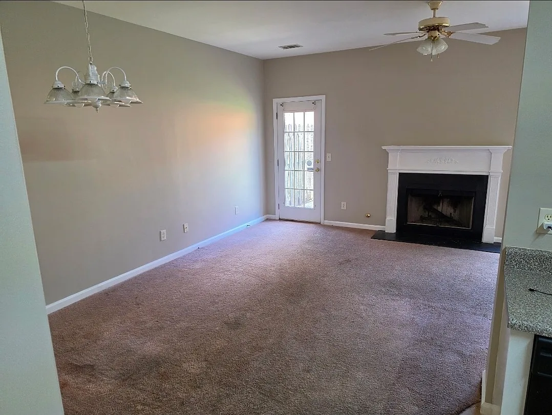 2 bed, 2.5 bath, 1418 sqft, $1,600 — Photo 2