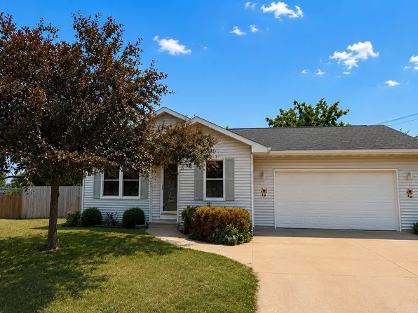 3720 Purple Crest Ct, Oshkosh, WI 54901