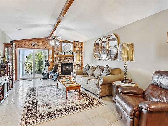 4th image of 1157 Marina Dr #1157