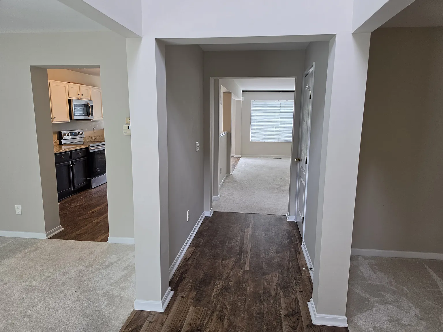 4 bed, 4400 sqft, $3,600 — Photo 4