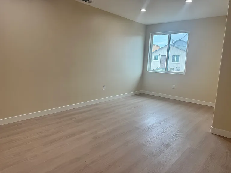 800 Las Animas Ave — Photo 4