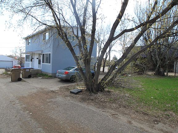 5th image of 113 11th Ave NW