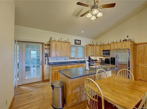 4th image of 222 Sunset Mountain Dr
