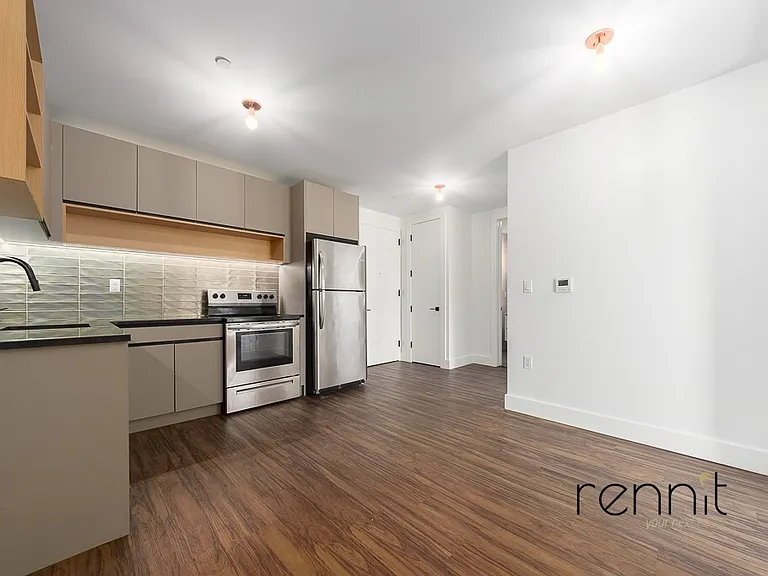26-24 4th St #610A — Photo 4
