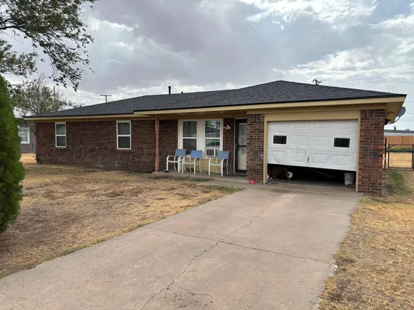 504 S 13th St, Vega, TX 79092