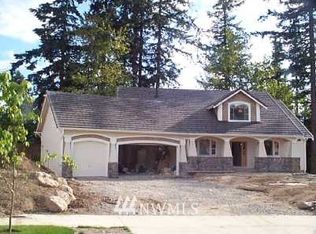 8437 Smugglers Cv, Mukilteo, WA