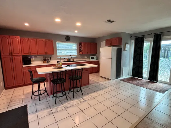 1411 SE Delene Ct, Port Saint Lucie, FL 34952