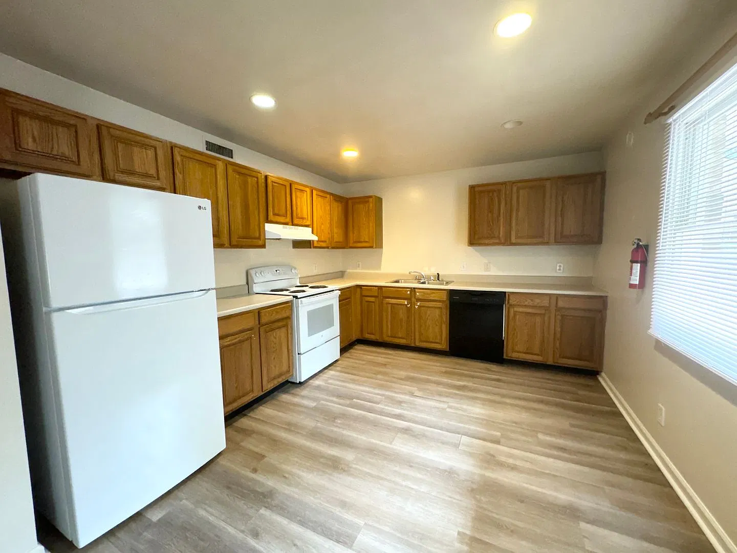 612 Eighth Street (Shadowridge) — Photo 2