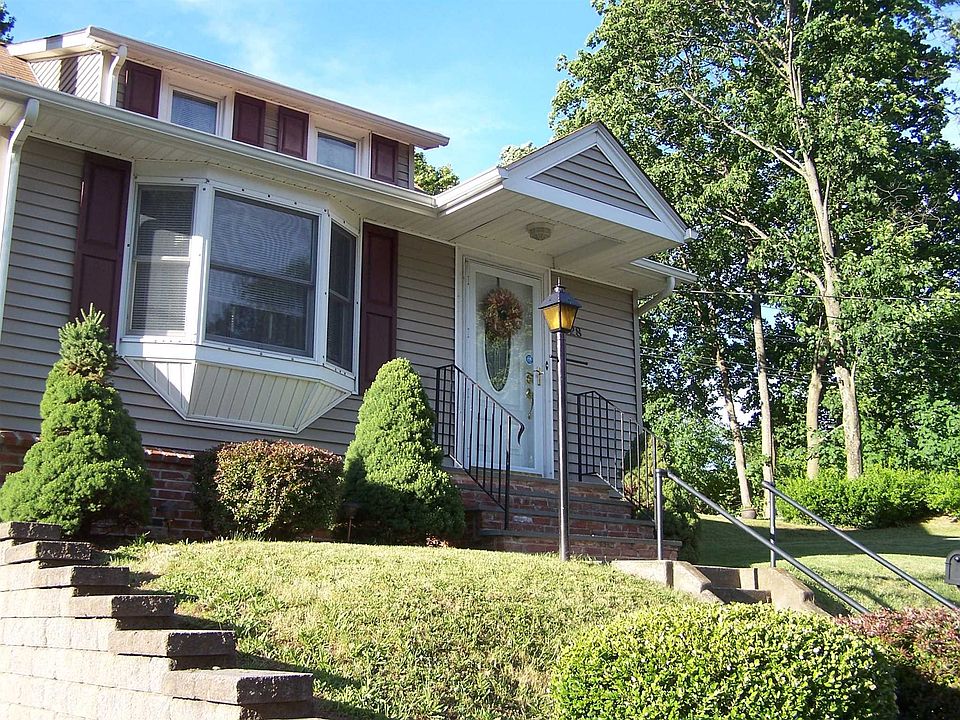 1st image of 528 South St