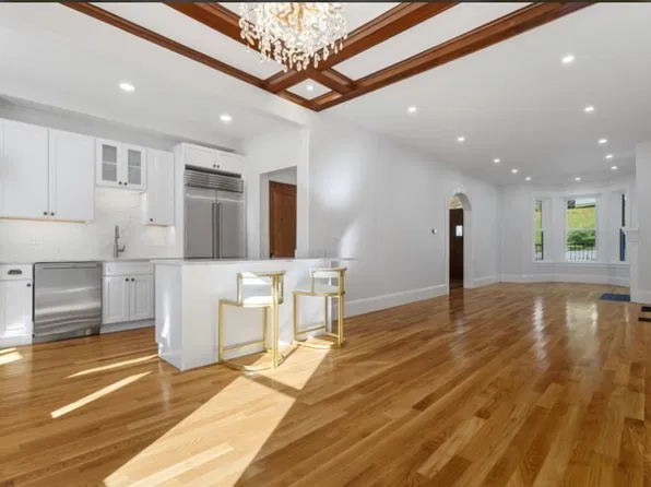 58 Thomas Park, South Boston, MA 02127