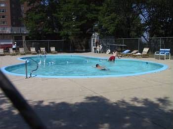 3rd image of 11720 Edgewater Dr APT 107