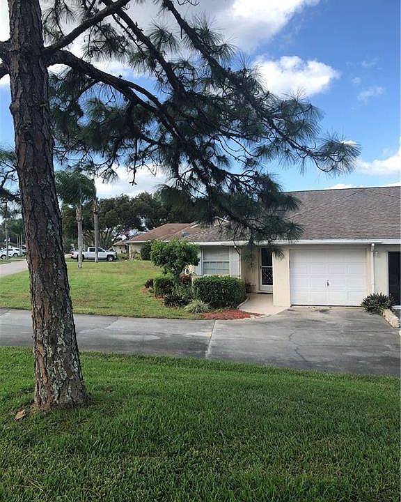 1st image of 160 Fairway Dr