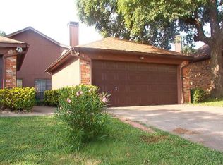 108 Main Pl, Euless, TX 76040