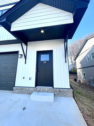 137 Independence Ln Photo 1