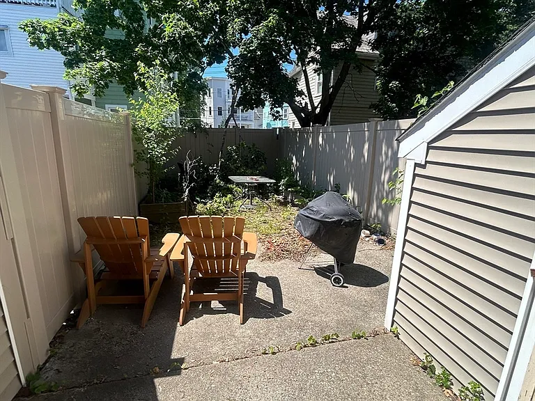 62 Marshall St #B — Photo 3