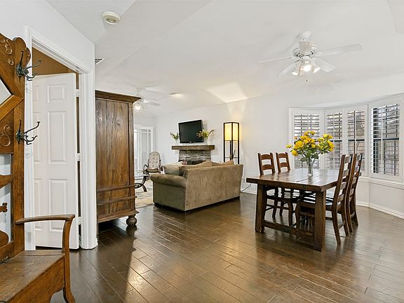 5th image of 3020 Everest Dr